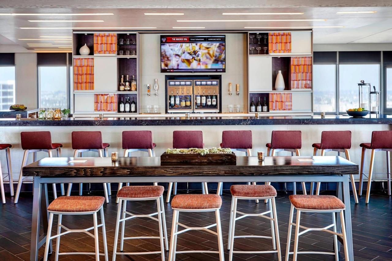 Angeles Airport Marriott 4*