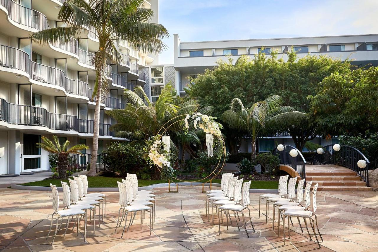 Hotel Angeles Airport Marriott