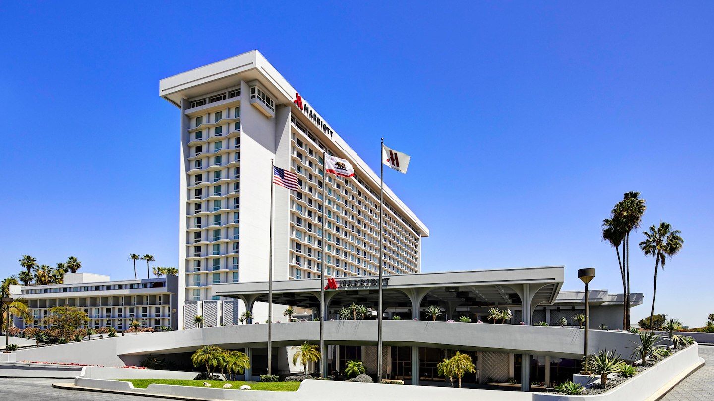 Angeles Airport Marriott Hotel