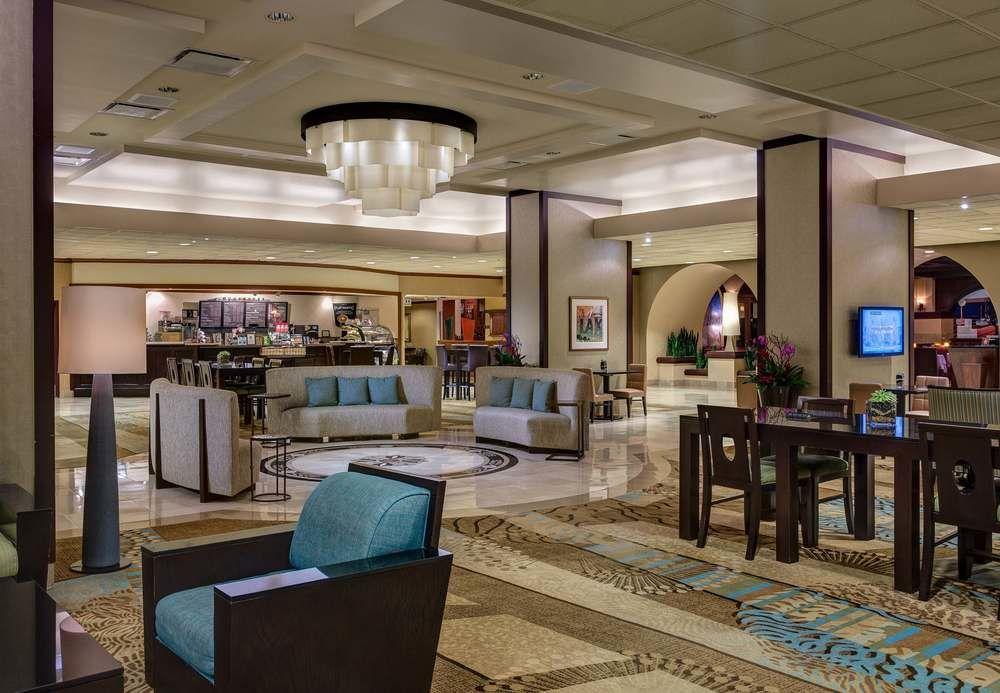Hotel Angeles Airport Marriott 4*