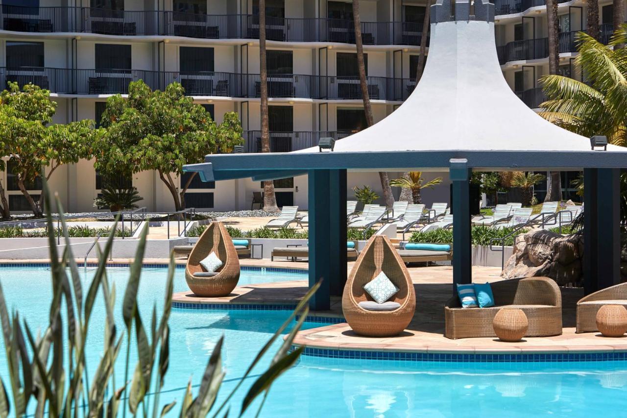 Angeles Airport Marriott