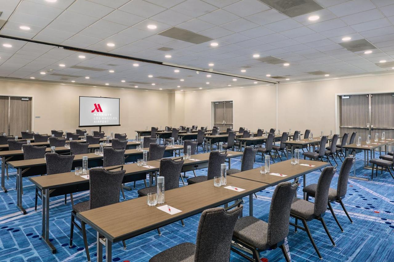 Angeles Airport Marriott 4*