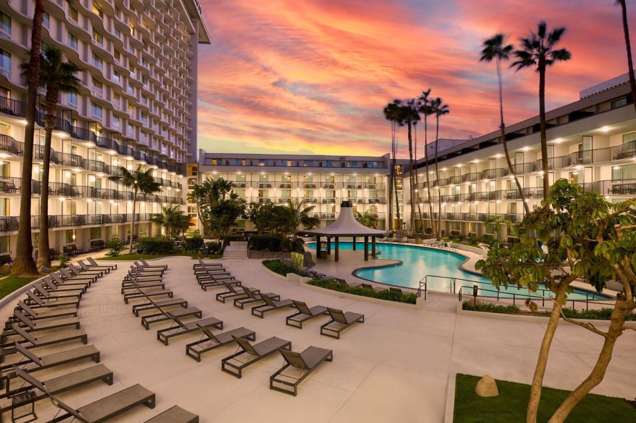 Angeles Airport Marriott Hotel